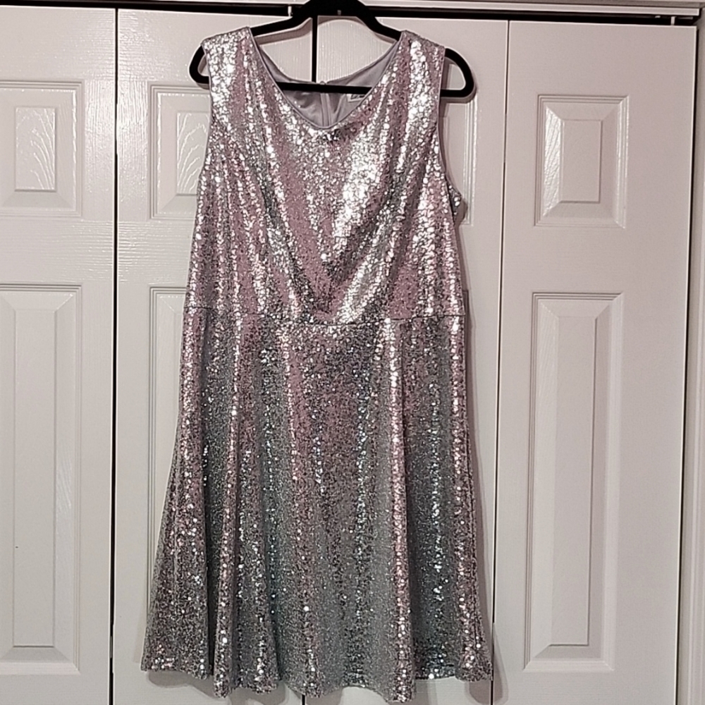 NWOT Silver Sequin Party Dress SZ 2X